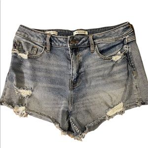 Vigoss distressed denim short Size 30 excellent condition